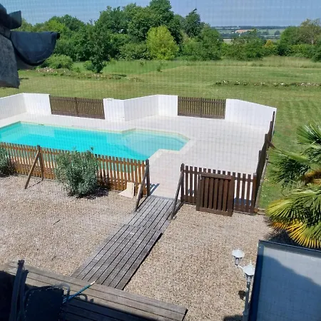 Couette-café Le Domaine De Bella 3*