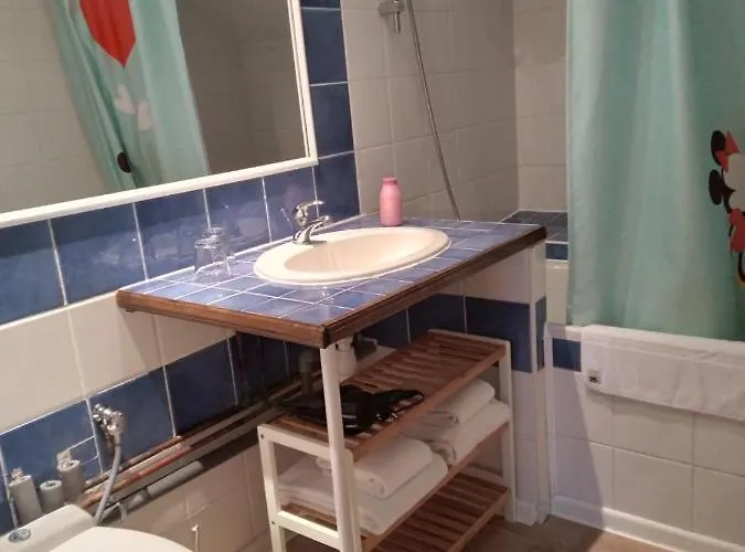 Le Domaine De Bella Bed and breakfast 3*